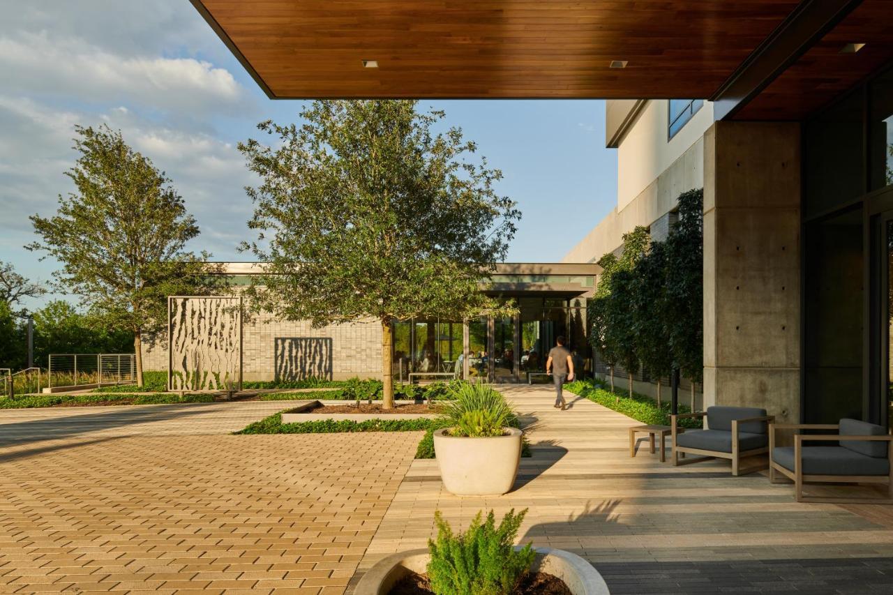 Houston Cityplace Marriott At Springwoods Village Exterior photo